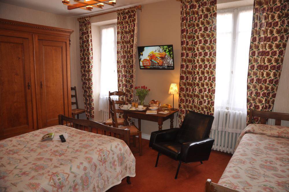 Hotel De Paris Poligny  Esterno foto