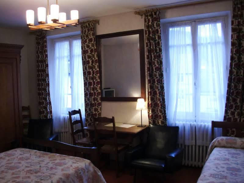 Hotel De Paris Poligny  Esterno foto
