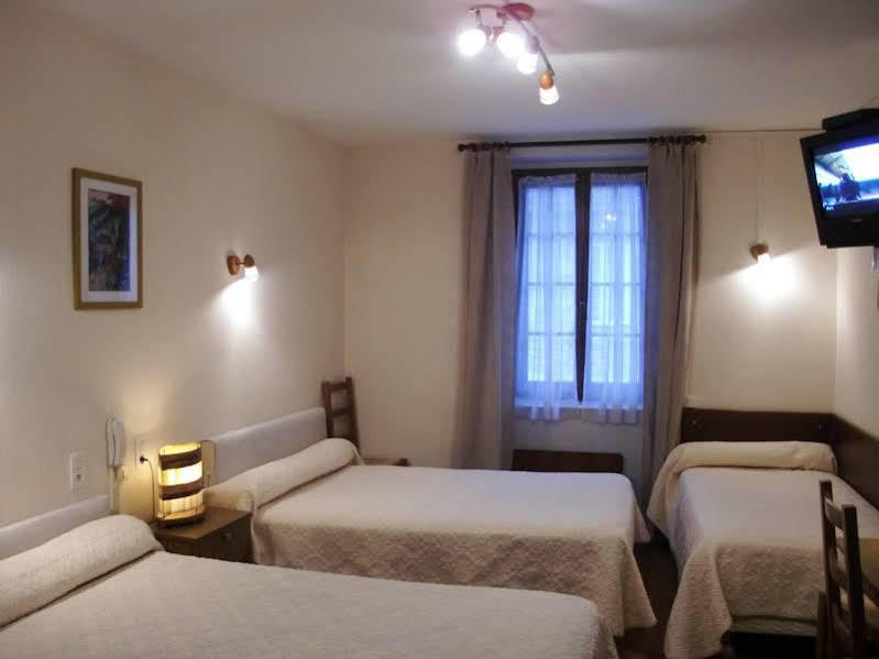 Hotel De Paris Poligny  Esterno foto