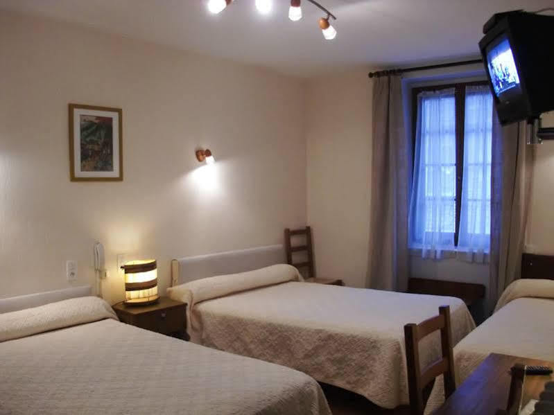 Hotel De Paris Poligny  Esterno foto